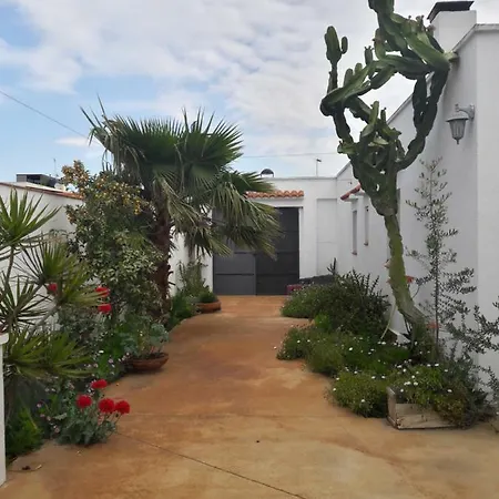 La Casa De La Lluna Holiday home El Poblenou del Delta